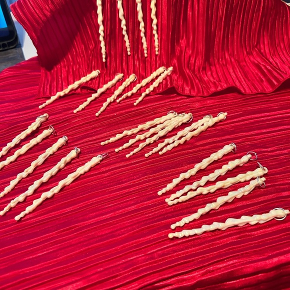 24 vintage Elegant Cream Icicle Christmas tree decorations- preloved - Picture 2 of 8